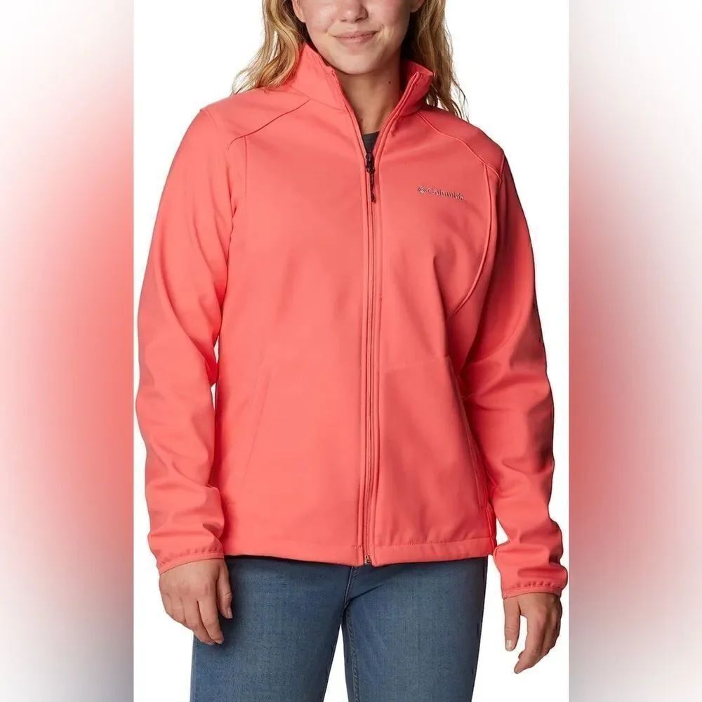 Columbia NWOT Women's Kruser Ridge Ii Softshell Size Small Slightly Oversized